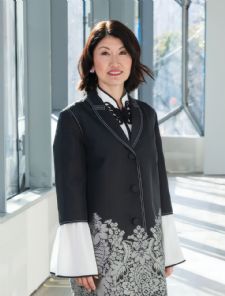 Akiko Yamazaki Honored With 2026 R. Bruce Duchossois Distinguished Trustee Award by USET Foundation