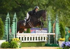 Schuyler Dayner Dominates in North American Adult Amateur Equitation Championships 